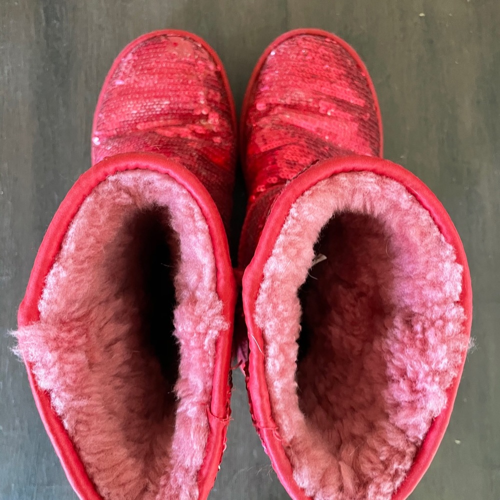 Red sequin Uggs - Picture 6 of 13
